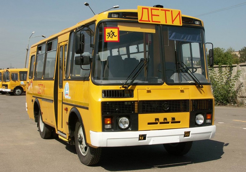 школьный автобус.